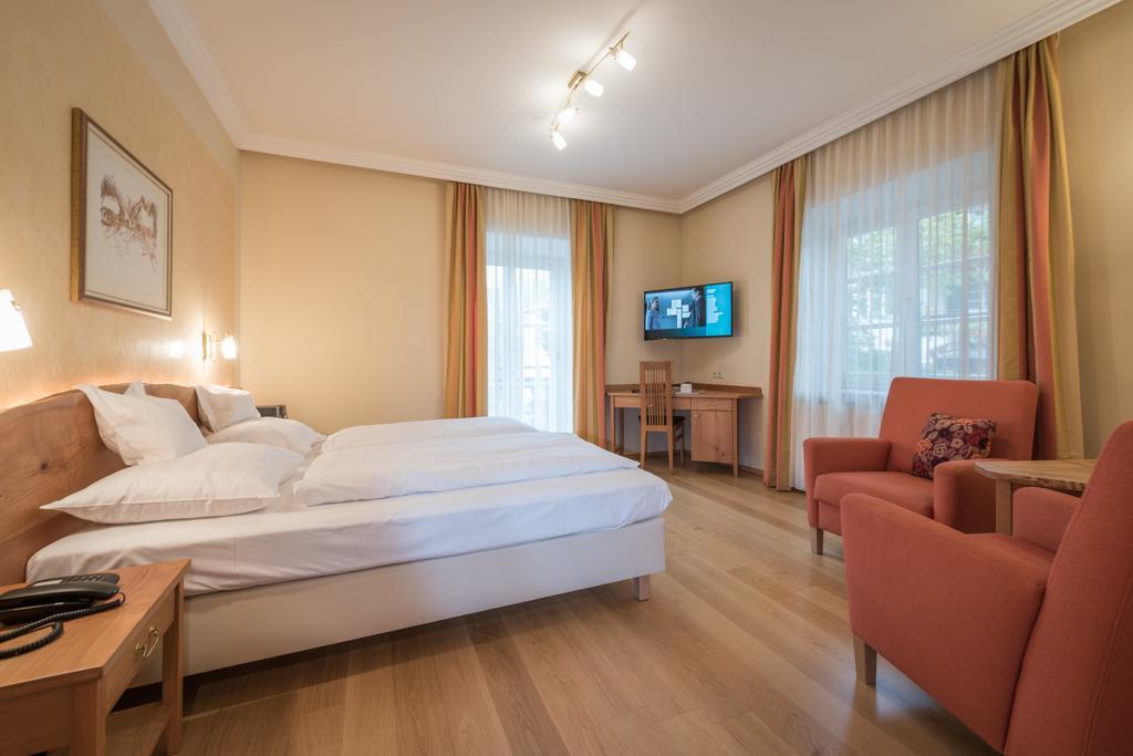 Hotel & Restaurant Ragginger Attersee Nussdorf am Attersee Buitenkant foto