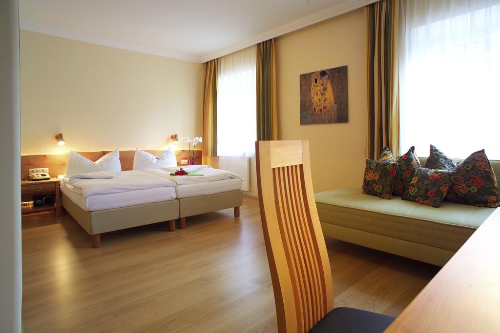 Hotel & Restaurant Ragginger Attersee Nussdorf am Attersee Kamer foto