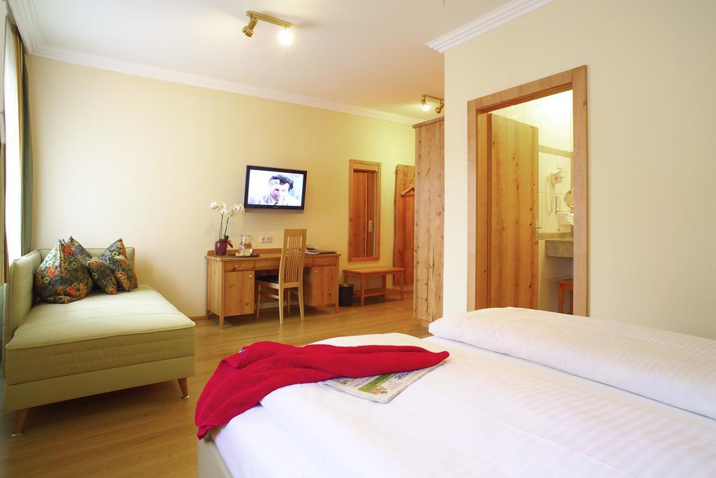 Hotel & Restaurant Ragginger Attersee Nussdorf am Attersee Kamer foto
